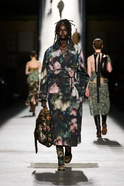 Look 26